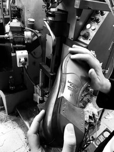 Come si realizzano le scarpe fatte a mano artigianali