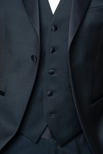 Smoking aus superfeinem Wollstoff in Blaugrün, steigendes Revers aus nachtblauem Satin