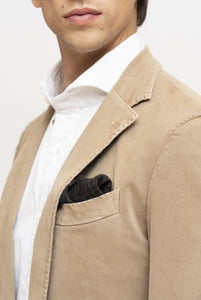 Jacke mit zwei Knöpfen aus beiger Stretch-Baumwolle