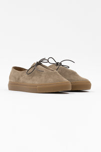 Sneakers in Beige Suede