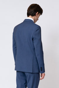 Einreihiger Anzug aus superfeiner Wolle, klassisches Revers in Hellblau mit Nadelstreifen