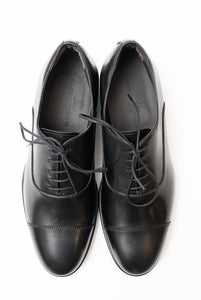 Scarpa Oxford in vitello nero punta arrotondata lavorazione Blake