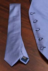 Cravatta in seta micro jaquard azzurro