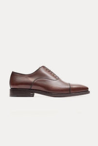 Oxford shoe in brown calfskin, tapered toe